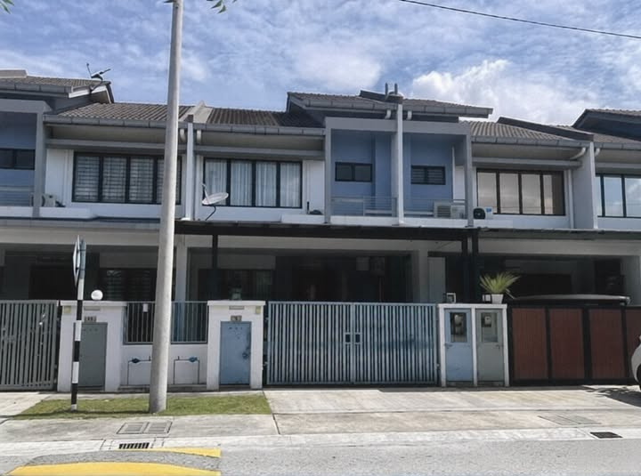 No. 8, Jalan Aruna 2, Taman M Aruna, 48000 Rawang, Selangor
