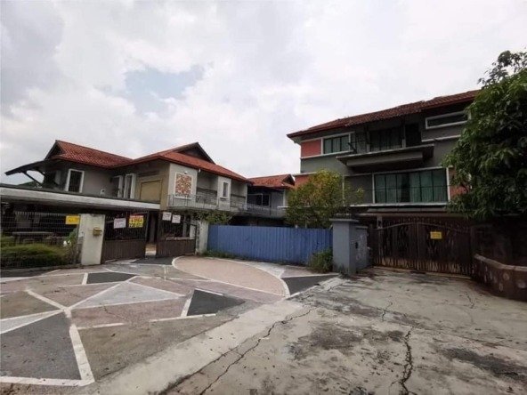 Jalan Awan Pintal