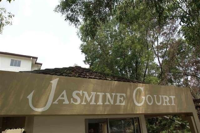 Jasmine Court Apartment
