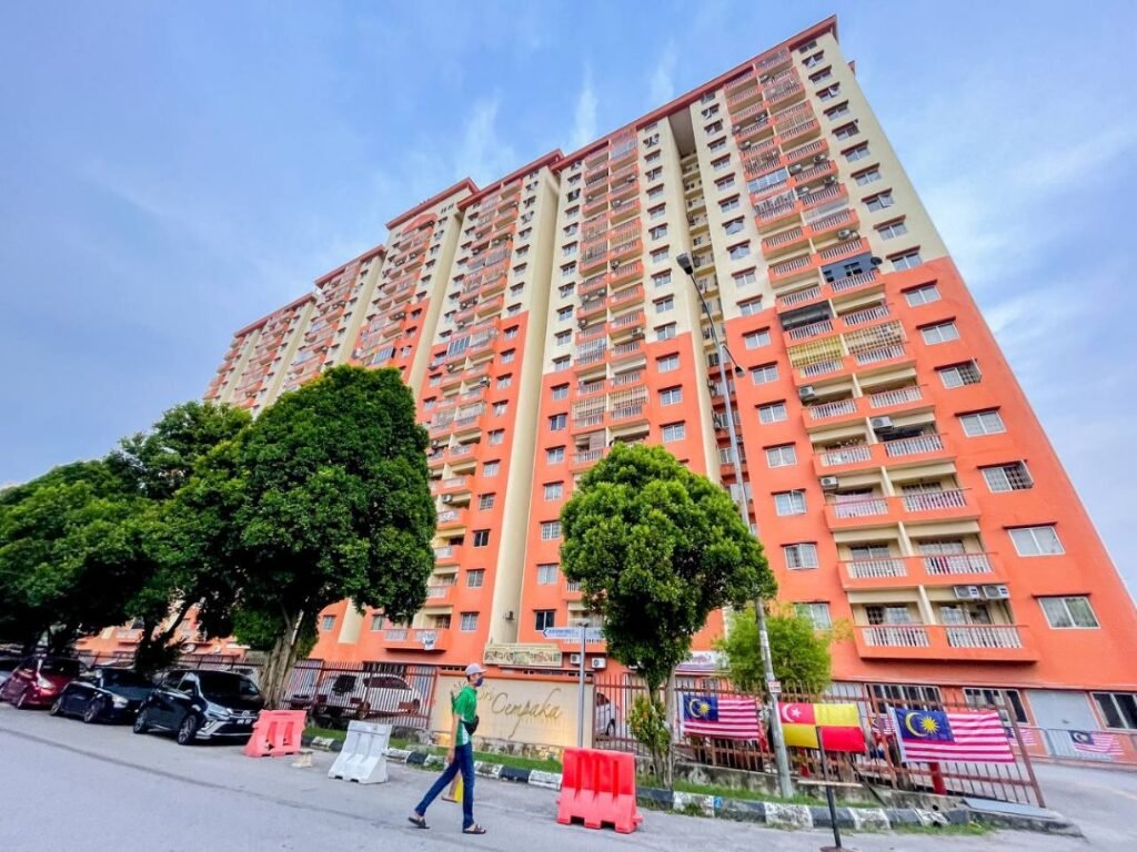 Sri Cempaka Apartments (Block P13)