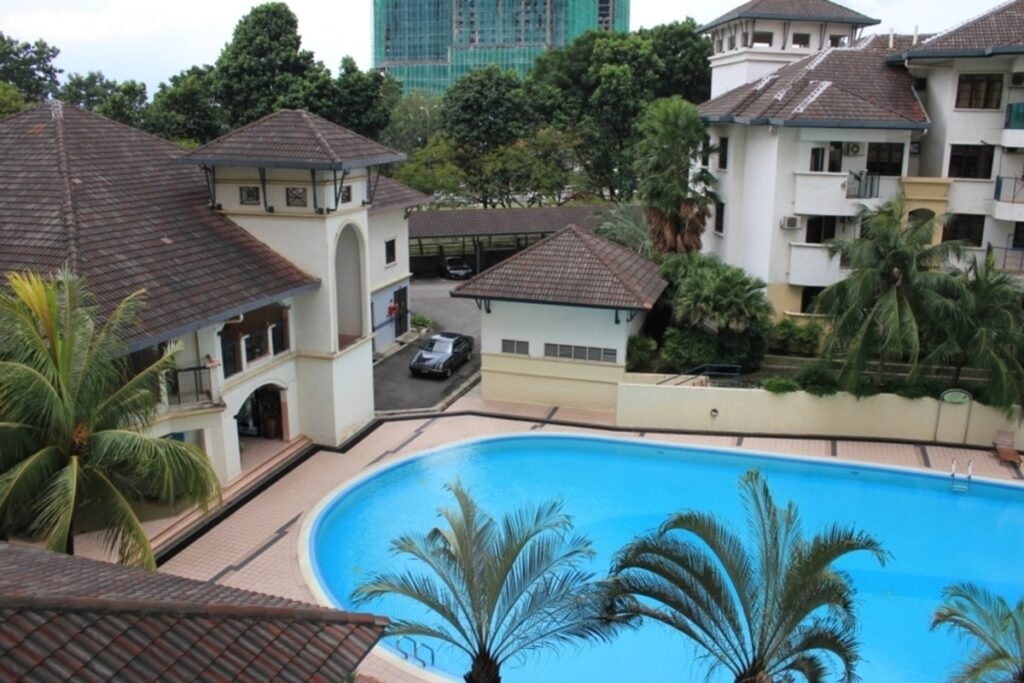 Tropika Paradise Kondominium (Block B)